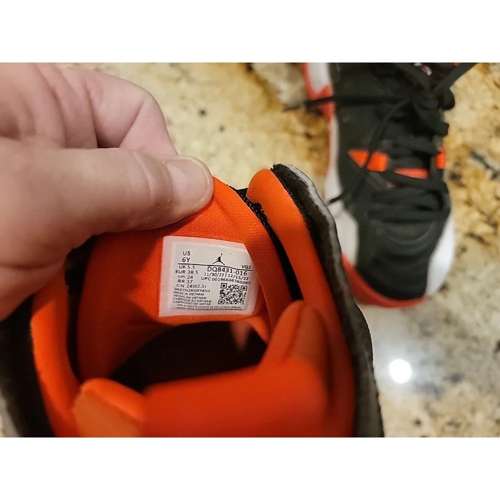 Nike boys air